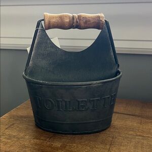 Vintage Style Metal Toiletries Holder with Wooden Handle